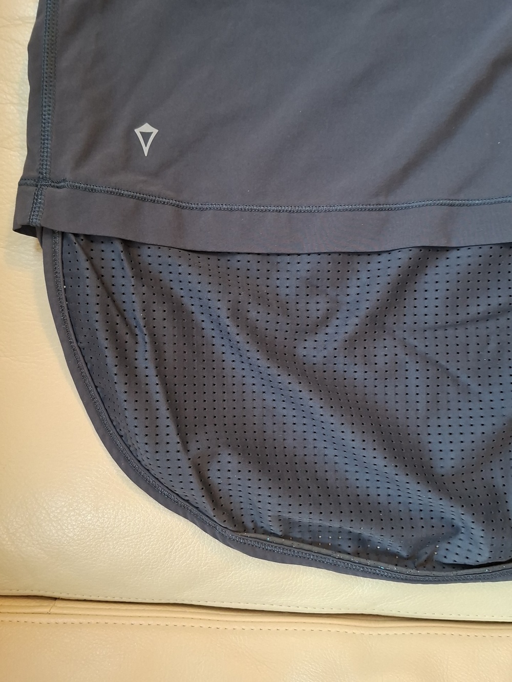 Ivivva Girl by Lululemon🍋 Run Day, Fun Day Tee grey longer t-shirt size 12 - Picture 7 of 9